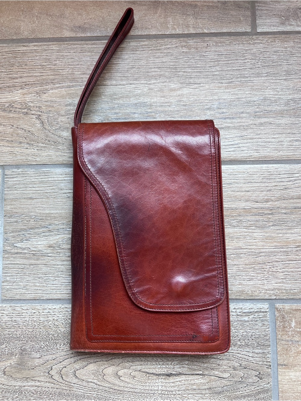 Vintage Caggiano Leather Wristlet • Quiet Luxury Italian Bag